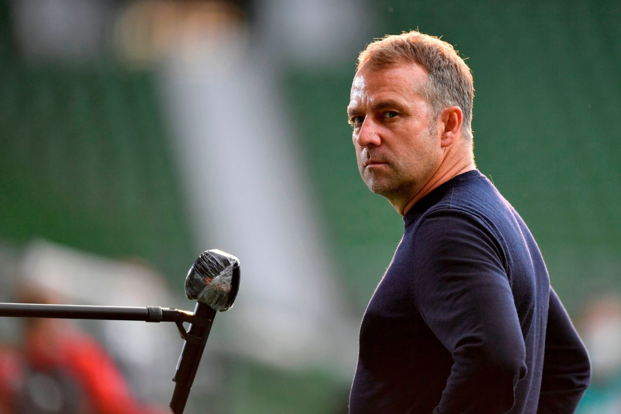 مشكلة الجهة اليسرى لبرشلونة