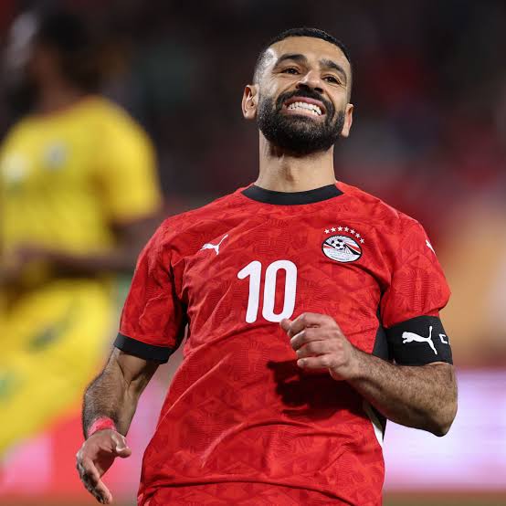 محمد صلاح جاهز ولا يعاني من أي إصابة… حقيقة الشائعات ومحاولة التشويش على المنتخب